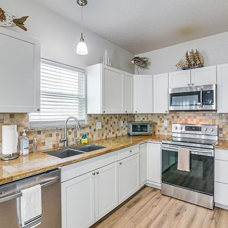 Beachfront Texas Retreat - 2 Decks, Patio And Views! Surfside Beach Εξωτερικό φωτογραφία