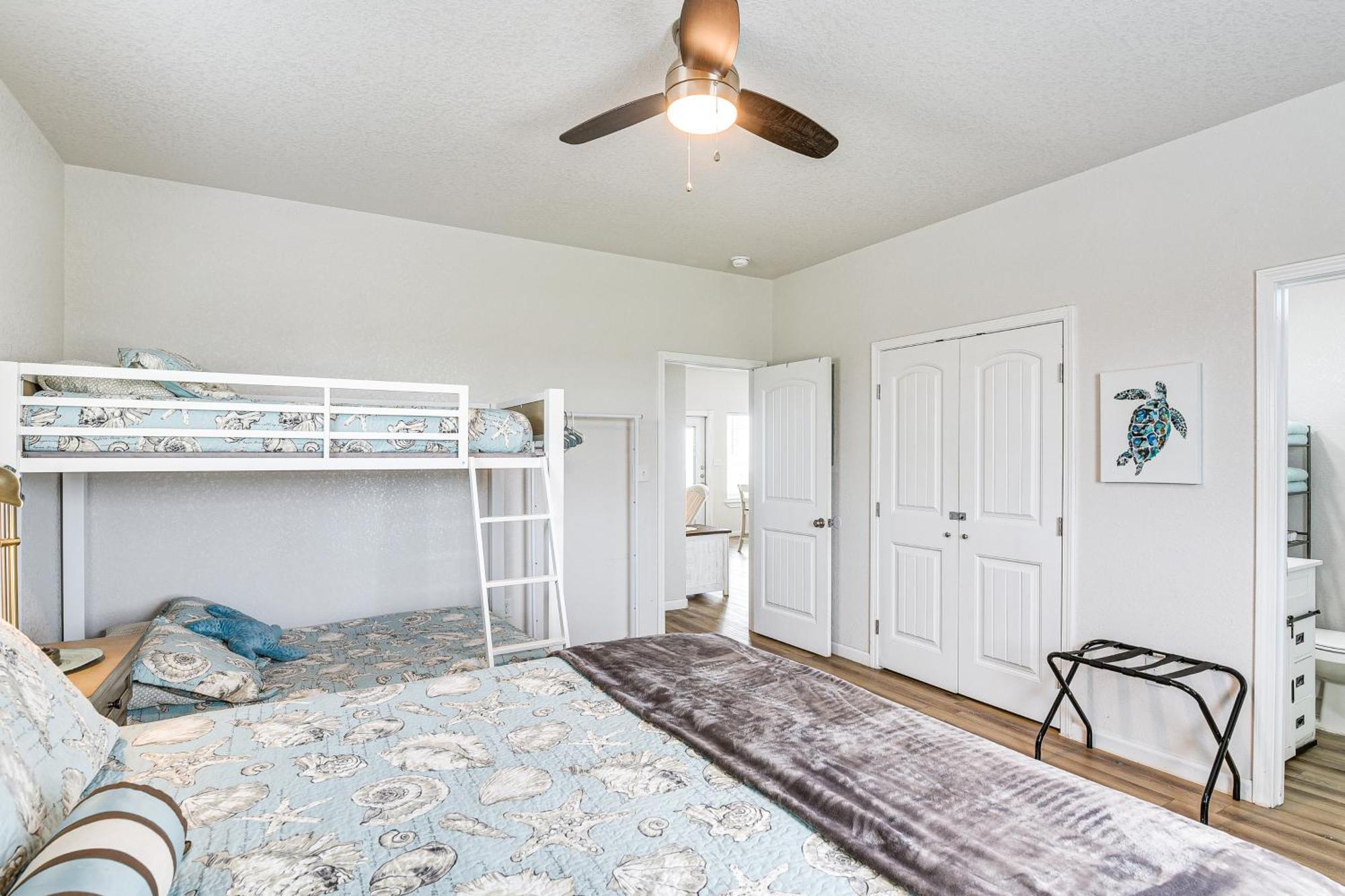 Beachfront Texas Retreat - 2 Decks, Patio And Views! Surfside Beach Εξωτερικό φωτογραφία