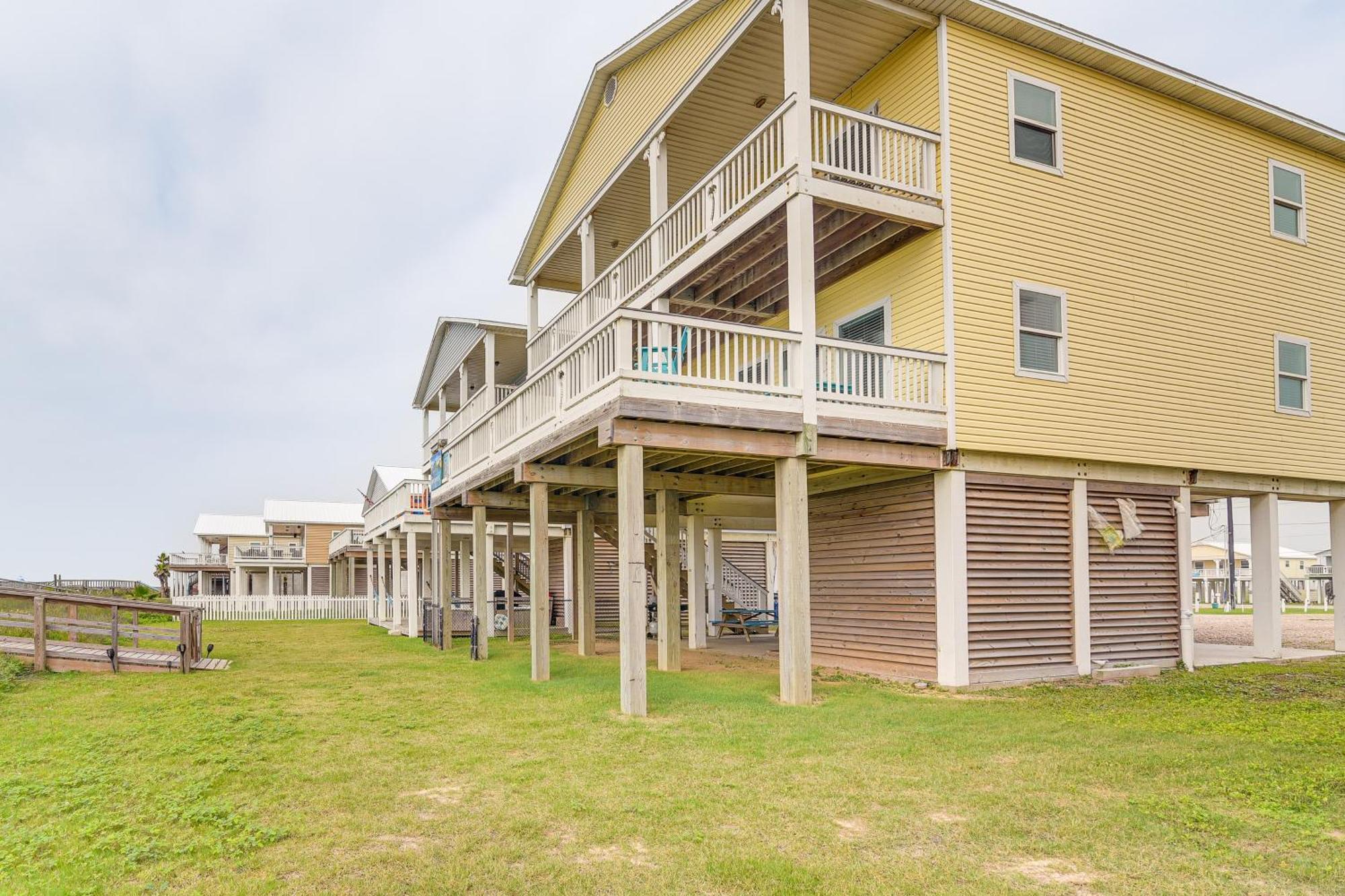 Beachfront Texas Retreat - 2 Decks, Patio And Views! Surfside Beach Εξωτερικό φωτογραφία