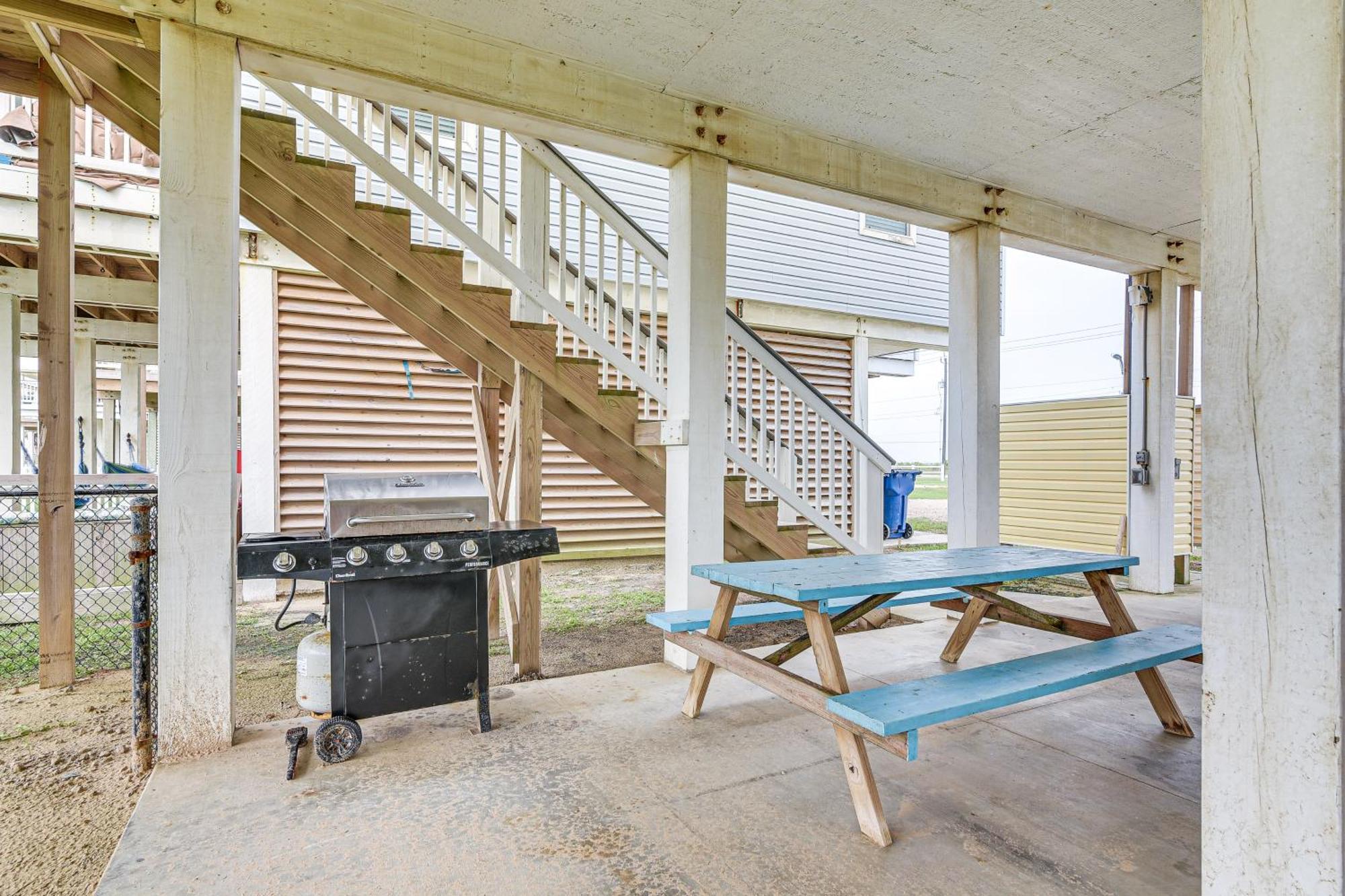 Beachfront Texas Retreat - 2 Decks, Patio And Views! Surfside Beach Εξωτερικό φωτογραφία